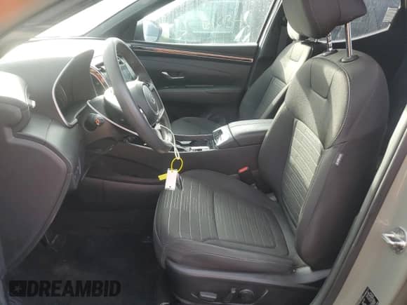 2022 Hyundai Santa Cruz SEL z VIN 5NTJB4AE9NH036216, wystawiony jako Copart lot #78818104 z przebiegiem 12 248 mil mil oraz Nie do naprawy • Non repairable. Historia ofert i sprzedaży dostępna na DreamBid. Obrazek 7.