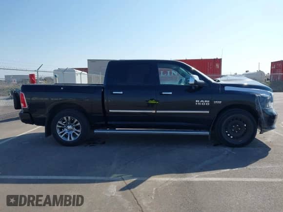 2014 Ram 1500 Longhorn z VIN 1C6RR7PT7ES268181, wystawiony jako IAAI lot #41887749 z przebiegiem 136 081 mil mil oraz . Historia ofert i sprzedaży dostępna na DreamBid. Obrazek 14.