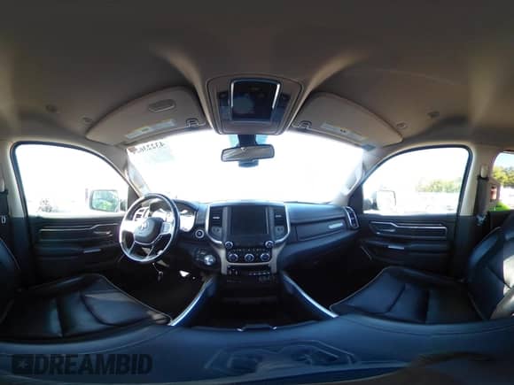 2019 Ram 1500 Laramie z VIN 1C6SRFJTXKN516700, wystawiony jako IAAI lot #43223624 z przebiegiem 75 378 mil mil oraz . Historia ofert i sprzedaży dostępna na DreamBid. Obrazek 18.