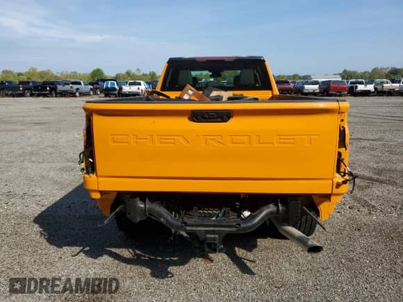 2025 Chevrolet Silverado 2500HD with VIN 1GC1KLE75SF332294, listed as a Copart auction lot 80072225 with 1,623 mi miles and Salvage title. Bid and sale history available at DreamBid. Image 6.