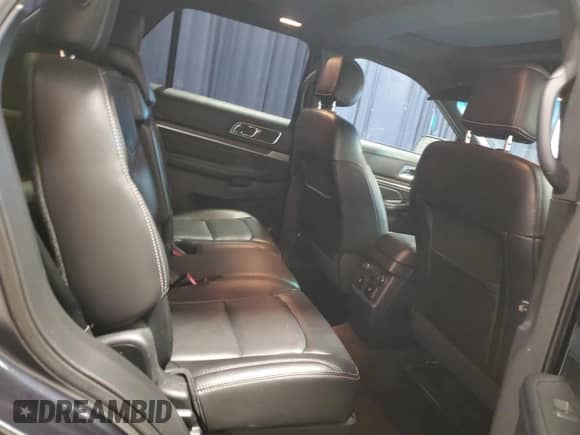 2017 Ford Explorer Limited z VIN 1FM5K7F85HGA01438, wystawiony jako Copart lot #86427275 z przebiegiem 82 325 mil mil oraz Czysty tytuł • Clean title. Historia ofert i sprzedaży dostępna na DreamBid. Obrazek 11.