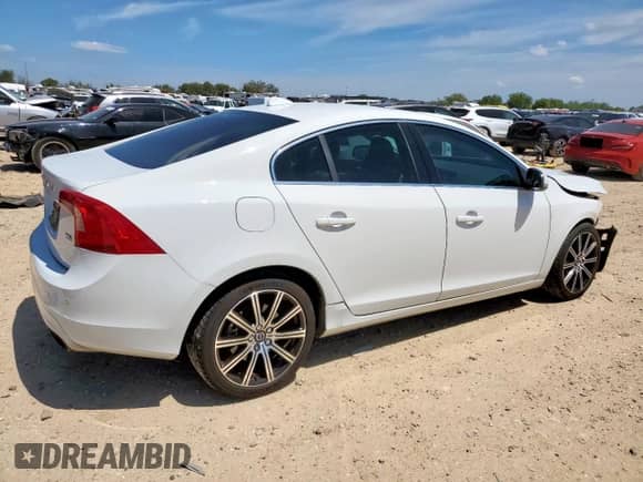2015 Volvo S60 T5 Drive-E Platinum с VIN YV140MFM9F1363655, выставлен на аукционе Copart как лот 71893475 с пробегом 159 743 миль миль и Списание • Salvage title. История ставок и продаж доступна на DreamBid. Изображение 3.