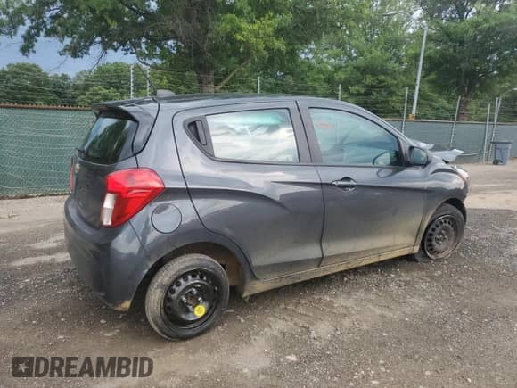2022 Chevrolet Spark LS z VIN KL8CB6SA7NC025122, wystawiony jako Copart lot #63277655 z przebiegiem Nie podano mil oraz Szkoda całkowita • Salvage title. Historia ofert i sprzedaży dostępna na DreamBid. Obrazek 3.