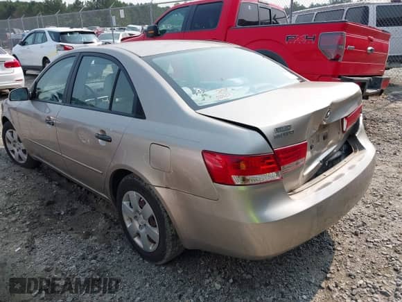 2006 Hyundai Sonata GL with VIN 5NPET46C96H108361, listed as a IAAI auction lot 42396145 with 51,180 mi miles and . Bid and sale history available at DreamBid. Image 3.
