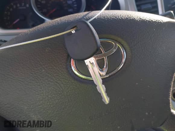 2005 Toyota Highlander с VIN JTEEP21A850127912, выставлен на аукционе IAAI как лот 43421571 с пробегом 254 538 миль миль и . История ставок и продаж доступна на DreamBid. Изображение 11.