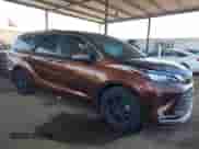 2023 Toyota Sienna Limited z VIN 5TDZRKEC8PS167242, wystawiony jako IAAI lot #42967039 z przebiegiem 30 352 mil mil oraz . Historia ofert i sprzedaży dostępna na DreamBid. Obrazek 1.