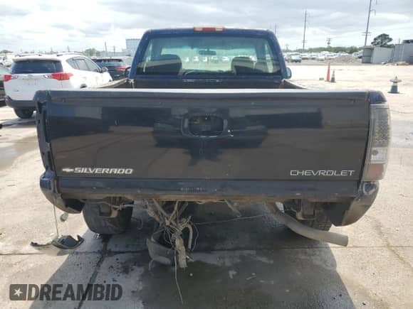 2002 GMC Sierra 1500 z VIN 1GTEC14W52Z285875, wystawiony jako Copart lot #53542255 z przebiegiem Nie podano mil oraz Szkoda całkowita • Salvage title. Historia ofert i sprzedaży dostępna na DreamBid. Obrazek 6.
