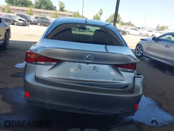 2019 Lexus IS 300 z VIN JTHBA1D25K5086742, wystawiony jako IAAI lot #42750675 z przebiegiem 66 179 mil mil oraz . Historia ofert i sprzedaży dostępna na DreamBid. Obrazek 17.