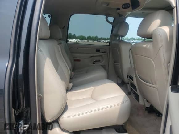 2004 Cadillac Escalade ESV Platinum Edition z VIN 3GYFK66N84G213333, wystawiony jako Copart lot #59950535 z przebiegiem 189 699 mil mil oraz Czysty tytuł • Clean title. Historia ofert i sprzedaży dostępna na DreamBid. Obrazek 11.