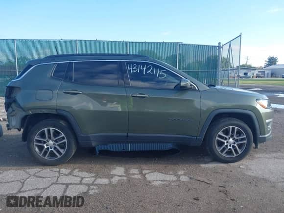 2017 Jeep Compass Latitude с VIN 3C4NJDBB0HT672132, выставлен на аукционе IAAI как лот 43142115 с пробегом 102 808 миль миль и . История ставок и продаж доступна на DreamBid. Изображение 14.