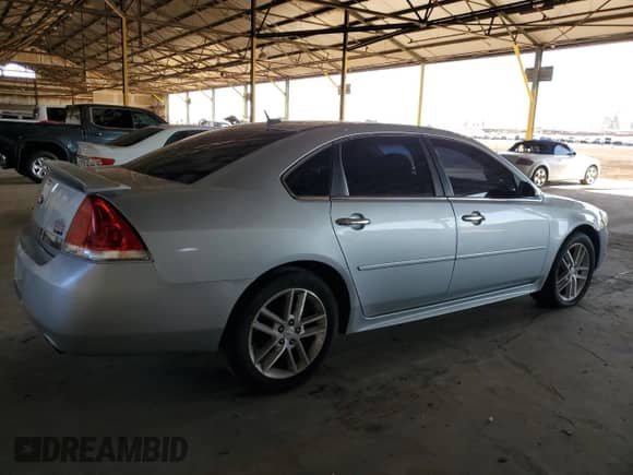 2010 Chevrolet Impala LTZ z VIN 2G1WC5EM8A1192664, wystawiony jako Copart lot #71133525 z przebiegiem 206 849 mil mil oraz Czysty tytuł • Clean title. Historia ofert i sprzedaży dostępna na DreamBid. Obrazek 3.