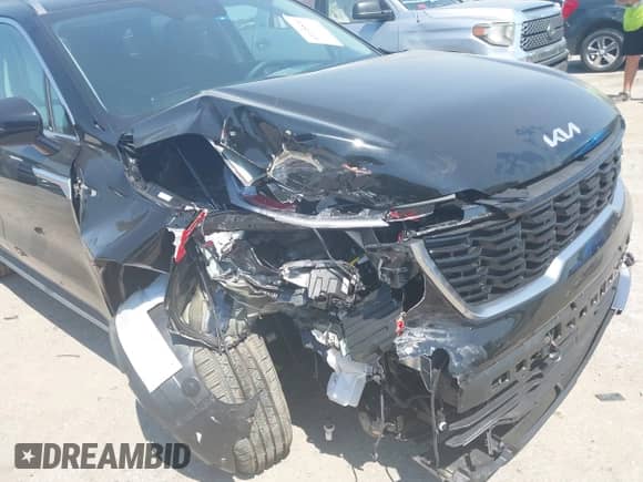 2025 Kia Sorento EX with VIN KNDRHDJG1S5355400, listed as a IAAI auction lot 43138830 with 3,932 mi miles and . Bid and sale history available at DreamBid. Image 6.