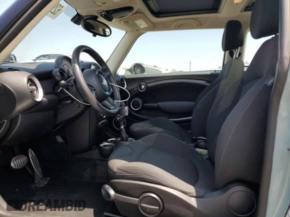 2013 MINI Hardtop S with VIN WMWSV3C5XDT390187, listed as a Copart auction lot 62964065 with 114,094 mi miles and Clean title. Bid and sale history available at DreamBid. Image 7.
