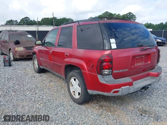 2002 Chevrolet TrailBlazer LS with VIN 1GNDT13S622389091, listed as a IAAI auction lot 42518765 with 326,783 mi miles and . Bid and sale history available at DreamBid. Image 3.