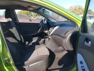 2012 Hyundai Accent GS z VIN KMHCT5AE0CU040938, wystawiony jako IAAI lot #43432982 z przebiegiem 151 707 mil mil oraz . Historia ofert i sprzedaży dostępna na DreamBid. Obrazek 5.