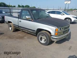 1989 Chevrolet Silverado 1500 с VIN 1GCDC14KXKZ164624, выставлен на аукционе IAAI как лот 42478530 с пробегом 144 736 миль миль и . История ставок и продаж доступна на DreamBid. Изображение 1.