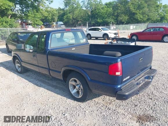 2003 Chevrolet S-10 LS с VIN 1GCCS19X838120793, выставлен на аукционе IAAI как лот 42480995 с пробегом 157 218 миль миль и . История ставок и продаж доступна на DreamBid. Изображение 3.