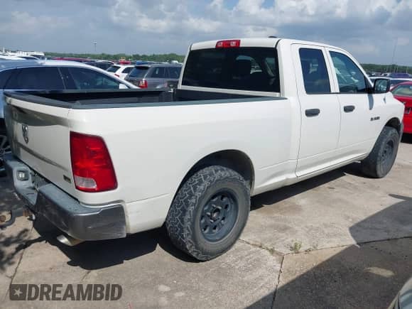 2009 Dodge 1500 SLT with VIN 1D3HB18P29S747080, listed as a IAAI auction lot 42423631 with 199,001 mi miles and . Bid and sale history available at DreamBid. Image 4.