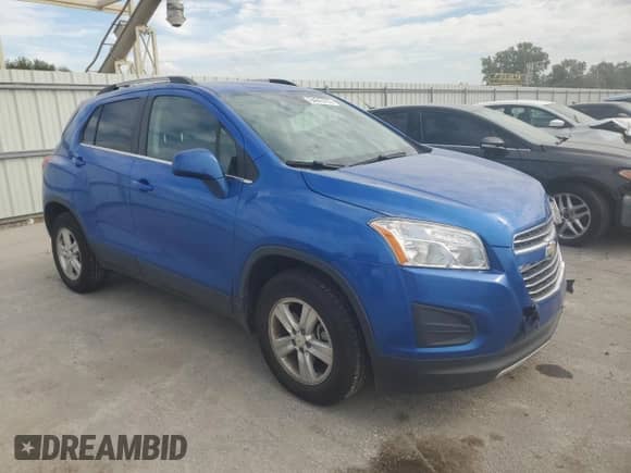 2016 Chevrolet Trax LT with VIN KL7CJPSBXGB571900, listed as a Copart auction lot 84643155 with 119,936 mi miles and Salvage title. Bid and sale history available at DreamBid. Image 4.
