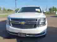2017 Chevrolet Tahoe Premier z VIN 1GNSCCKC1HR336229, wystawiony jako IAAI lot #43502596 z przebiegiem 145 715 mil mil oraz . Historia ofert i sprzedaży dostępna na DreamBid. Obrazek 12.