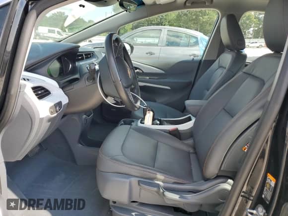 2020 Chevrolet Bolt EV Premier с VIN 1G1FZ6S09L4142062, выставлен на аукционе Copart как лот 69877165 с пробегом 114 236 миль миль и Списание • Salvage title. История ставок и продаж доступна на DreamBid. Изображение 7.