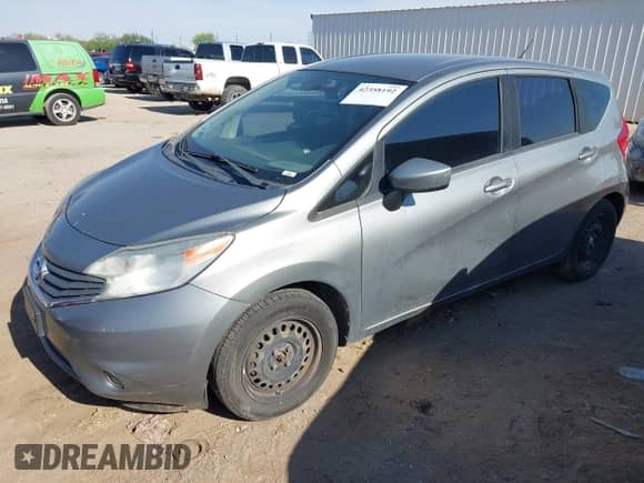 2015 Nissan Note SV z VIN 3N1CE2CP4FL412858, wystawiony jako IAAI lot #42358192 z przebiegiem 109 695 mil mil oraz . Historia ofert i sprzedaży dostępna na DreamBid. Obrazek 2.