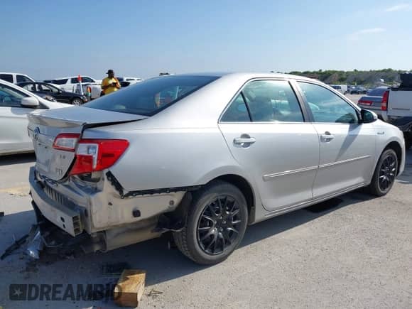 2013 Toyota Camry LE z VIN 4T1BD1FK1DU070466, wystawiony jako IAAI lot #42118169 z przebiegiem 144 680 mil mil oraz . Historia ofert i sprzedaży dostępna na DreamBid. Obrazek 4.