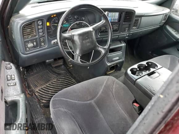 2001 GMC Sierra 1500 SLE с VIN 2GTEK19T011103105, выставлен на аукционе Copart как лот 71813405 с пробегом 267 322 миль миль и Чистый • Clean title. История ставок и продаж доступна на DreamBid. Изображение 8.
