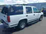 1999 Chevrolet Tahoe Police Special z VIN 1GNEC13R2XR103155, wystawiony jako IAAI lot #43097585 z przebiegiem 125 723 mil mil oraz . Historia ofert i sprzedaży dostępna na DreamBid. Obrazek 4.