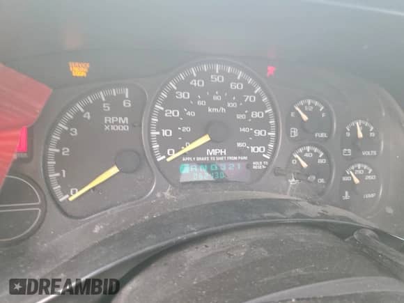 2000 Chevrolet Silverado 1500 с VIN 1GCEC14W4YE217549, выставлен на аукционе Copart как лот 65739615 с пробегом 62 430 миль миль и Списание • Salvage title. История ставок и продаж доступна на DreamBid. Изображение 9.
