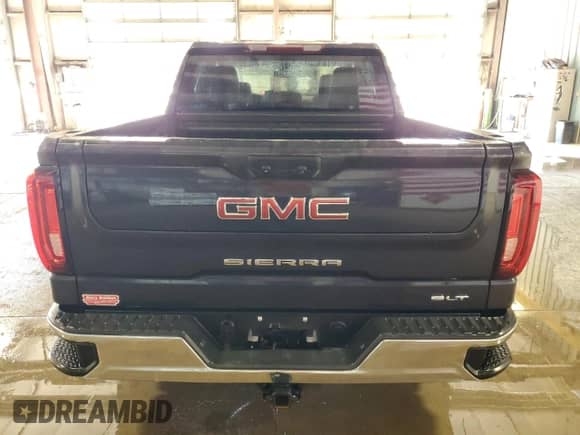 2022 GMC Sierra 1500 SLT with VIN 3GTUUDED6NG558785, listed as a Copart auction lot 70131925 with 57,441 mi miles and Salvage title. Bid and sale history available at DreamBid. Image 6.