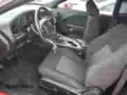2020 Dodge Challenger SXT z VIN 2C3CDZGG5LH207173, wystawiony jako Copart lot #57545795 z przebiegiem 39 920 mil mil oraz Szkoda całkowita • Salvage title. Historia ofert i sprzedaży dostępna na DreamBid. Obrazek 7.