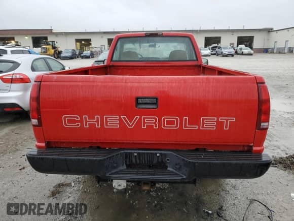 2000 Chevrolet Silverado 3500 с VIN 1GCGC34RXYR203419, выставлен на аукционе Copart как лот 72432214 с пробегом 228 720 миль миль и Списание • Salvage title. История ставок и продаж доступна на DreamBid. Изображение 6.