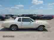 1985 Chevrolet Monte Carlo Sport с VIN 1G1GZ37Z4FR177609, выставлен на аукционе IAAI как лот 42941408 с пробегом 59 987 миль миль и . История ставок и продаж доступна на DreamBid. Изображение 12.