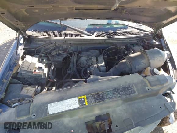 2004 Ford F-150 XL z VIN 2FTRX17294CA45646, wystawiony jako IAAI lot #43173069 z przebiegiem 171 804 mil mil oraz . Historia ofert i sprzedaży dostępna na DreamBid. Obrazek 10.