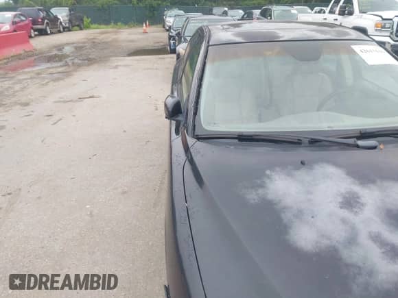 2005 Volvo S60 с VIN YV1RH592452459250, выставлен на аукционе IAAI как лот 42611610 с пробегом 91 005 миль миль и . История ставок и продаж доступна на DreamBid. Изображение 14.