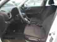 2021 Hyundai Venue SE с VIN KMHRB8A3XMU084900, выставлен на аукционе Copart как лот 55556975 с пробегом 33 038 миль миль и Списание • Salvage title. История ставок и продаж доступна на DreamBid. Изображение 7.