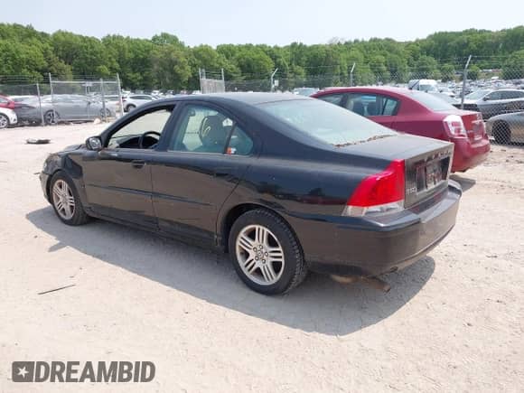 2009 Volvo S60 2.5T with VIN YV1RS592592734552, listed as a IAAI auction lot 42361226 with 178,636 mi miles and . Bid and sale history available at DreamBid. Image 3.