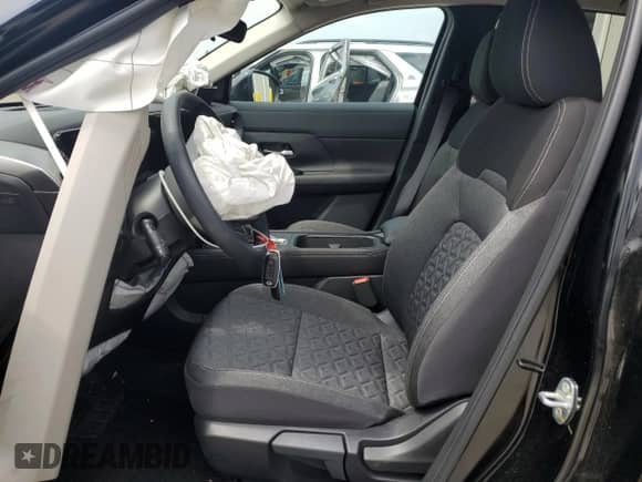 2025 Nissan Kicks SV with VIN 3N8AP6CB7SL325688, listed as a Copart auction lot 66565935 with 4,361 mi miles and Salvage title. Bid and sale history available at DreamBid. Image 7.