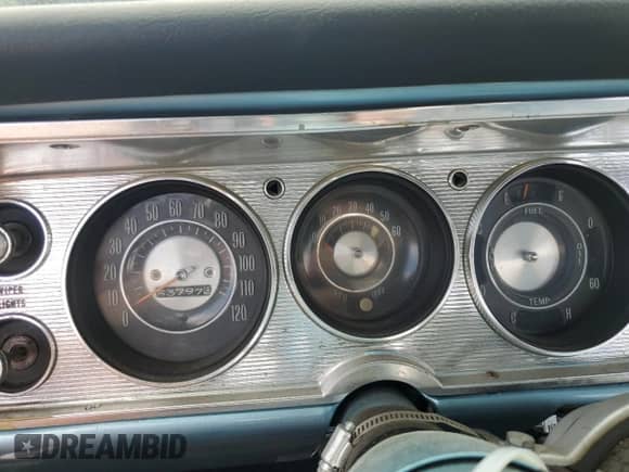 1964 Chevrolet Malibu с VIN 45837A168296, выставлен на аукционе Copart как лот 55278165 с пробегом 53 797 миль миль и Списание • Salvage title. История ставок и продаж доступна на DreamBid. Изображение 9.