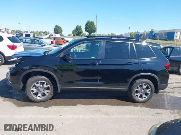 2023 Honda Passport TrailSport с VIN 5FNYF8H64PB033801, выставлен на аукционе IAAI как лот 43140933 с пробегом 38 095 миль миль и . История ставок и продаж доступна на DreamBid. Изображение 15.
