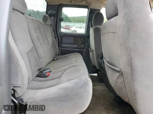 2005 GMC Sierra 1500 SLE z VIN 1GTEK19Z55Z103134, wystawiony jako Copart lot #68221445 z przebiegiem 197 003 mil mil oraz Szkoda całkowita • Salvage title. Historia ofert i sprzedaży dostępna na DreamBid. Obrazek 10.