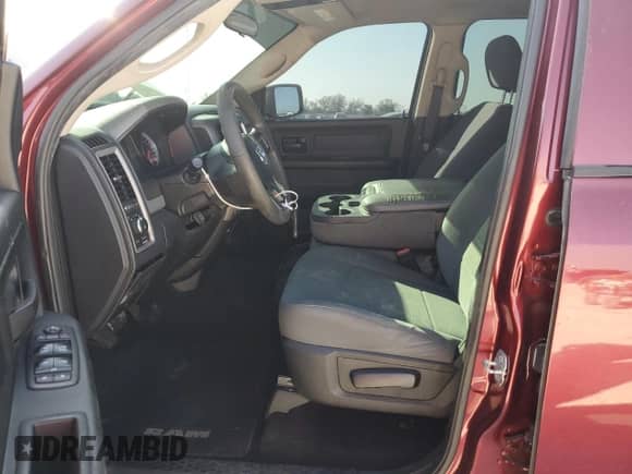 2018 Ram 1500 Tradesman z VIN 1C6RR6KT9JS279842, wystawiony jako Copart lot #44226185 z przebiegiem 129 391 mil mil oraz Nie do naprawy • Non repairable. Historia ofert i sprzedaży dostępna na DreamBid. Obrazek 7.