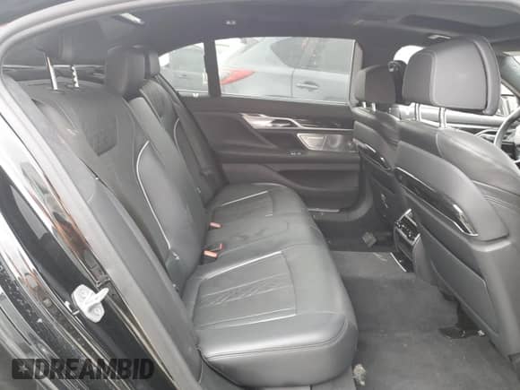 2021 BMW 7 Series 750i xDrive with VIN WBA7U2C05MCF78609, listed as a Copart auction lot 47082095 with 29,692 mi miles and Salvage title. Bid and sale history available at DreamBid. Image 10.