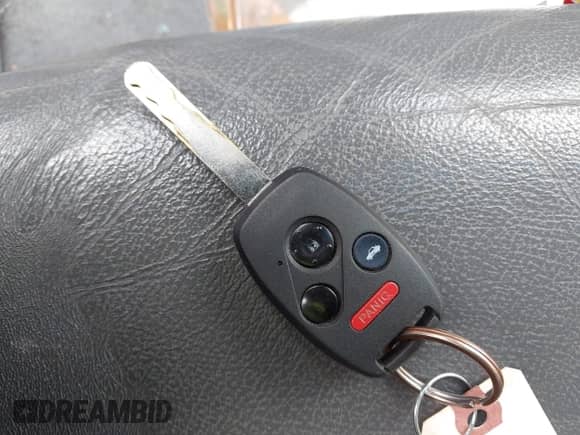 2006 Honda Accord EX-L with VIN 1HGCM66536A052721, listed as a IAAI auction lot 42313036 with 150,042 mi miles and . Bid and sale history available at DreamBid. Image 11.