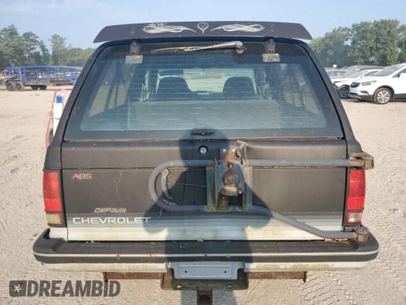 1993 Chevrolet Blazer LS с VIN 1GNCT18W9P0129018, выставлен на аукционе Copart как лот 69456244 с пробегом 93 296 миль миль и Чистый • Clean title. История ставок и продаж доступна на DreamBid. Изображение 6.