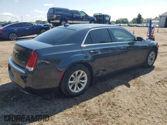 2018 Chrysler 300 Touring z VIN 2C3CCAAG5JH237266, wystawiony jako Copart lot #71234025 z przebiegiem 127 365 mil mil oraz Czysty tytuł • Clean title. Historia ofert i sprzedaży dostępna na DreamBid. Obrazek 3.