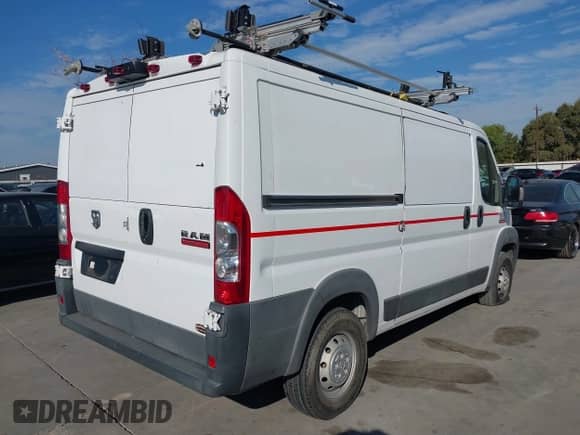 2018 Ram ProMaster Cargo с VIN 3C6TRVAG3JE145013, выставлен на аукционе IAAI как лот 40510947 с пробегом 110 669 миль миль и . История ставок и продаж доступна на DreamBid. Изображение 4.