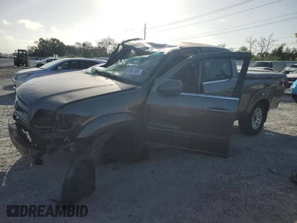2006 Toyota Tundra Limited z VIN 5TBET38196S544331, wystawiony jako Copart lot #81961585 z przebiegiem Nie podano mil oraz Szkoda całkowita • Salvage title. Historia ofert i sprzedaży dostępna na DreamBid. Obrazek 1.
