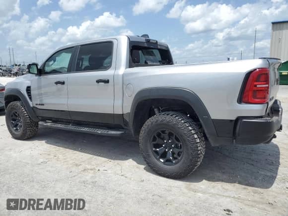 2025 Ram 1500 RHO z VIN 1C6SRFUP6SN661246, wystawiony jako Copart lot #65175565 z przebiegiem 11 289 mil mil oraz Szkoda całkowita • Salvage title. Historia ofert i sprzedaży dostępna na DreamBid. Obrazek 2.